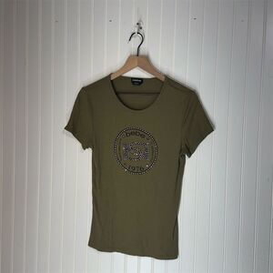 Bebe Olive Green Ribbed Rhinestone Logo Tee Shirt Top L Y2K Glam Stretch Bling